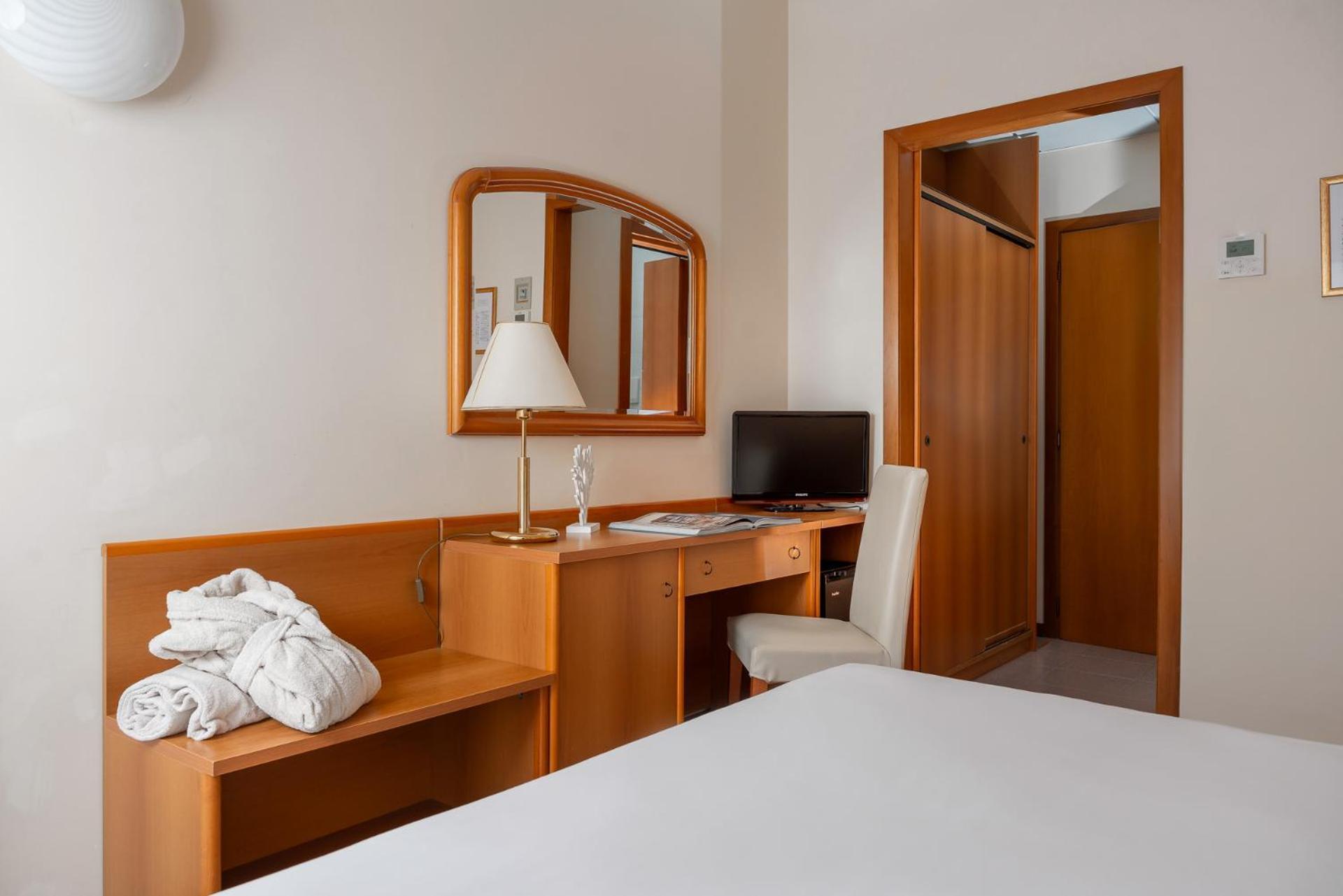Corallo Wellness Hotel Diano Marina Exterior photo