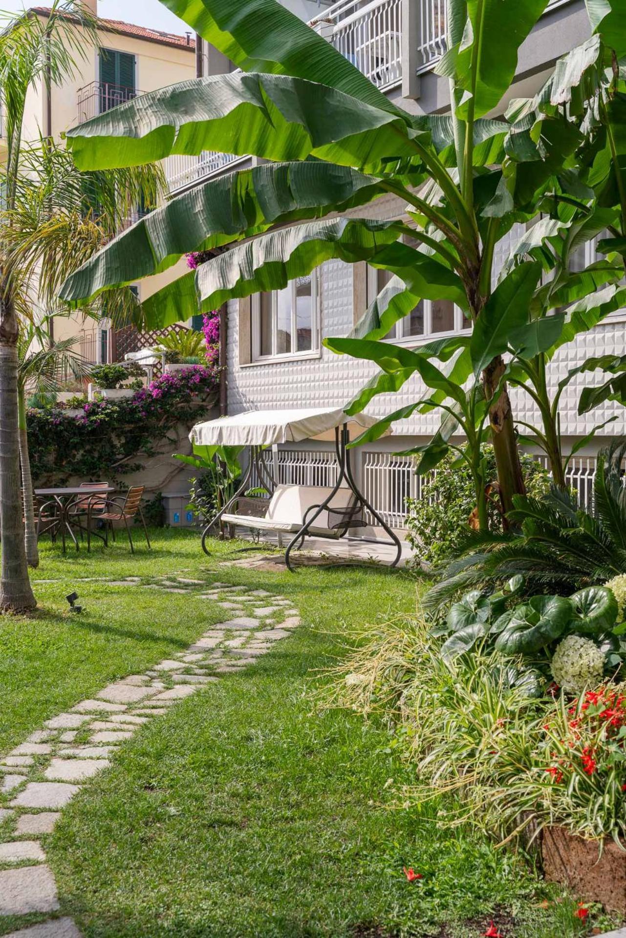 Corallo Wellness Hotel Diano Marina Exterior photo