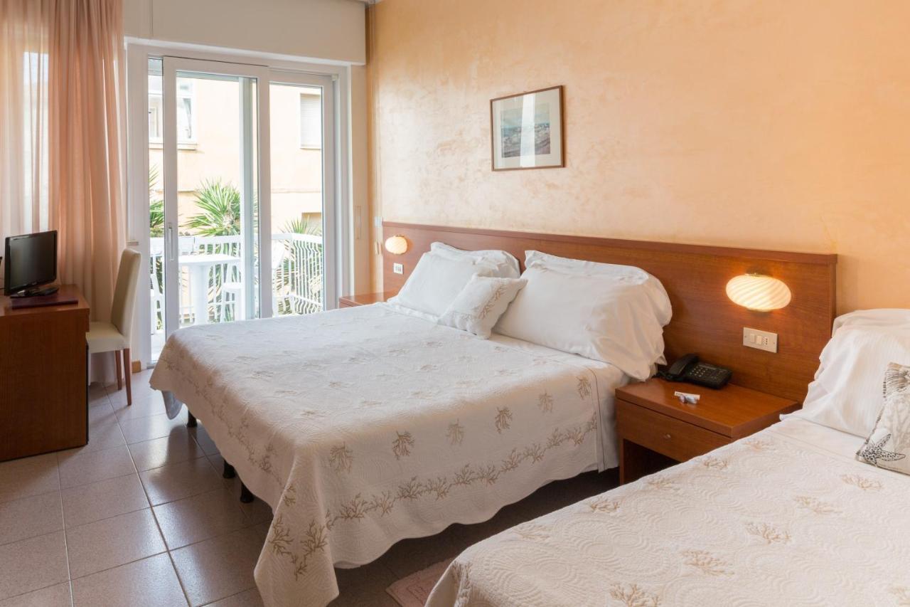 Corallo Wellness Hotel Diano Marina Exterior photo