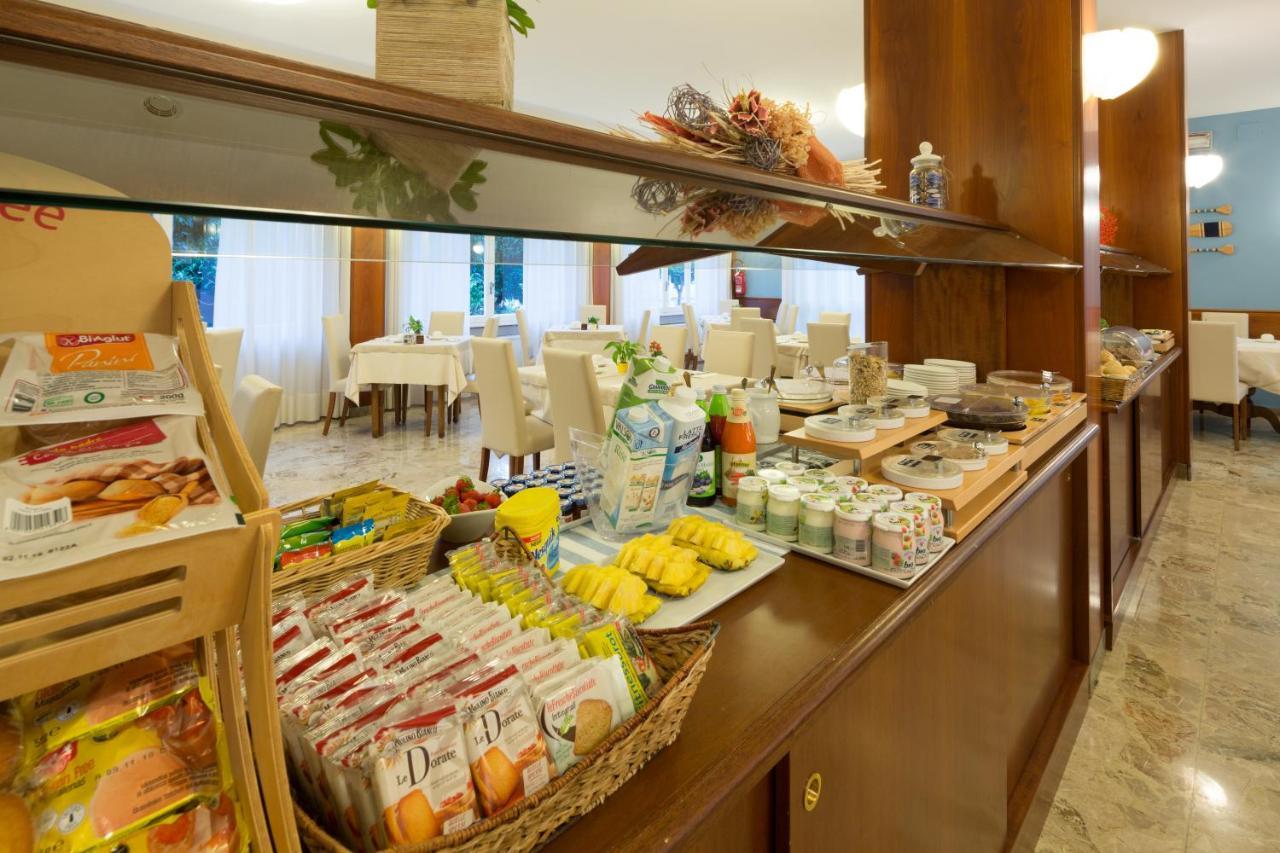 Corallo Wellness Hotel Diano Marina Exterior photo